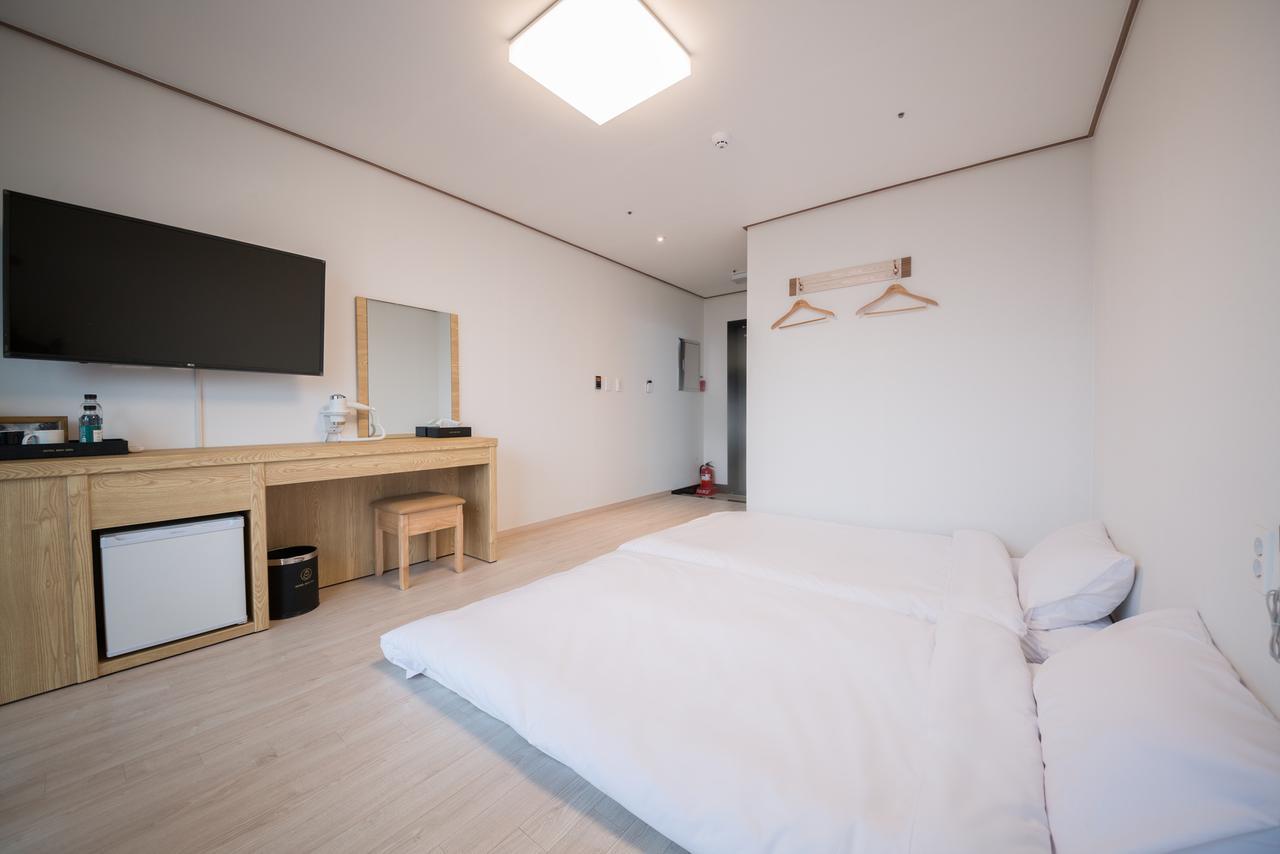 Jeju Mon Dieu Hotel Bagian luar foto